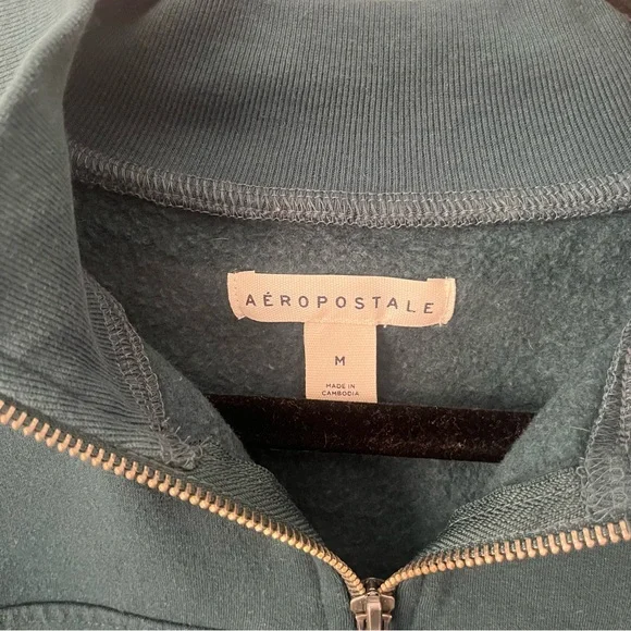 Preppy New York soho athletics Green Half-Zip Sweater - Picture 7 of 10